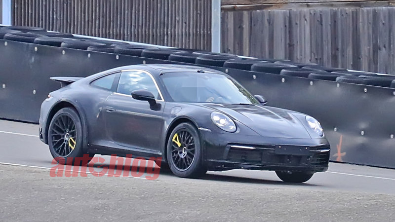  Spy photos of a high-riding Porsche 911 add fuel to Safari rumors